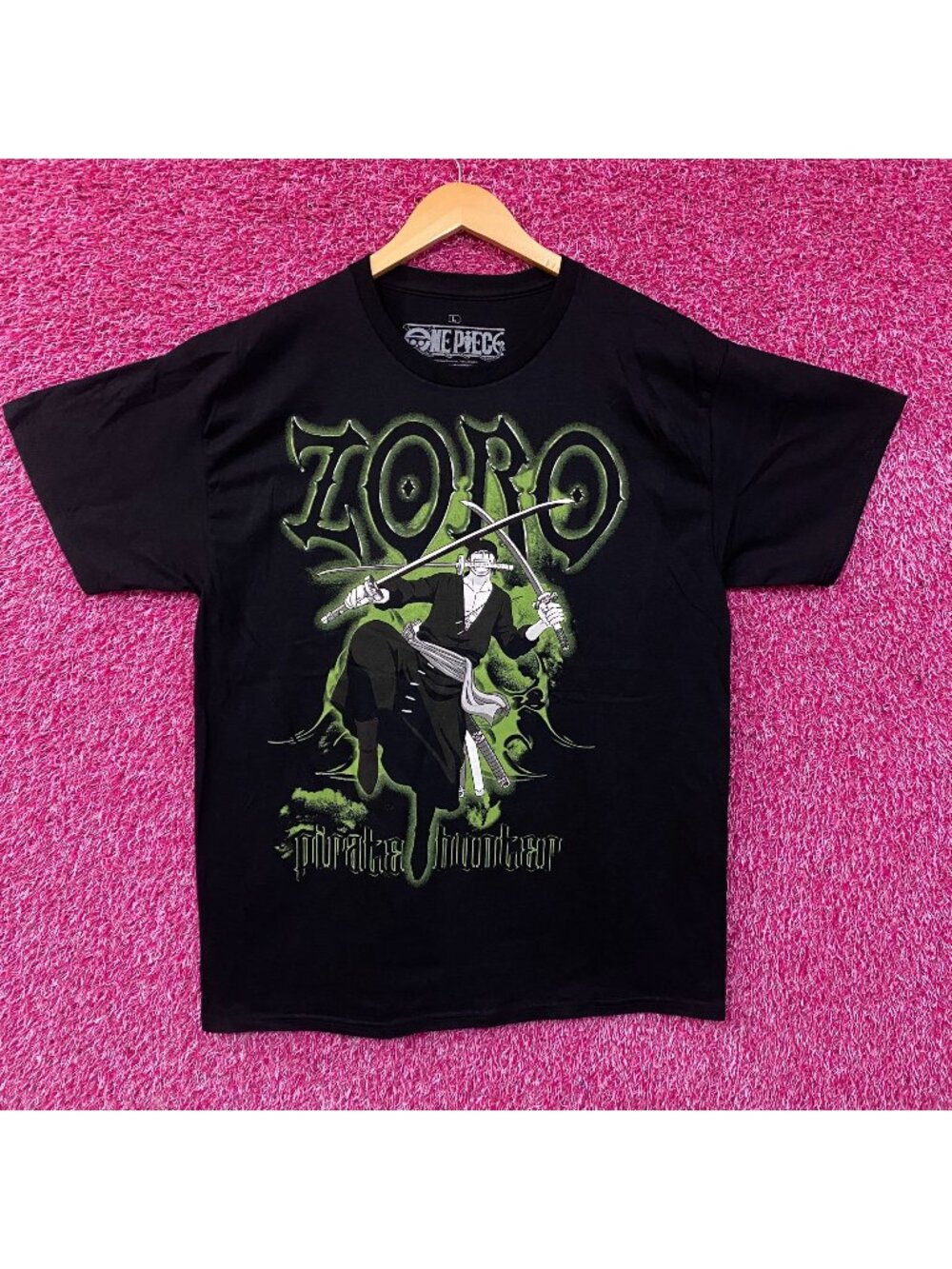 One Piece Pirate Hunter Roronoa Zoro Anime T-Shirt Large